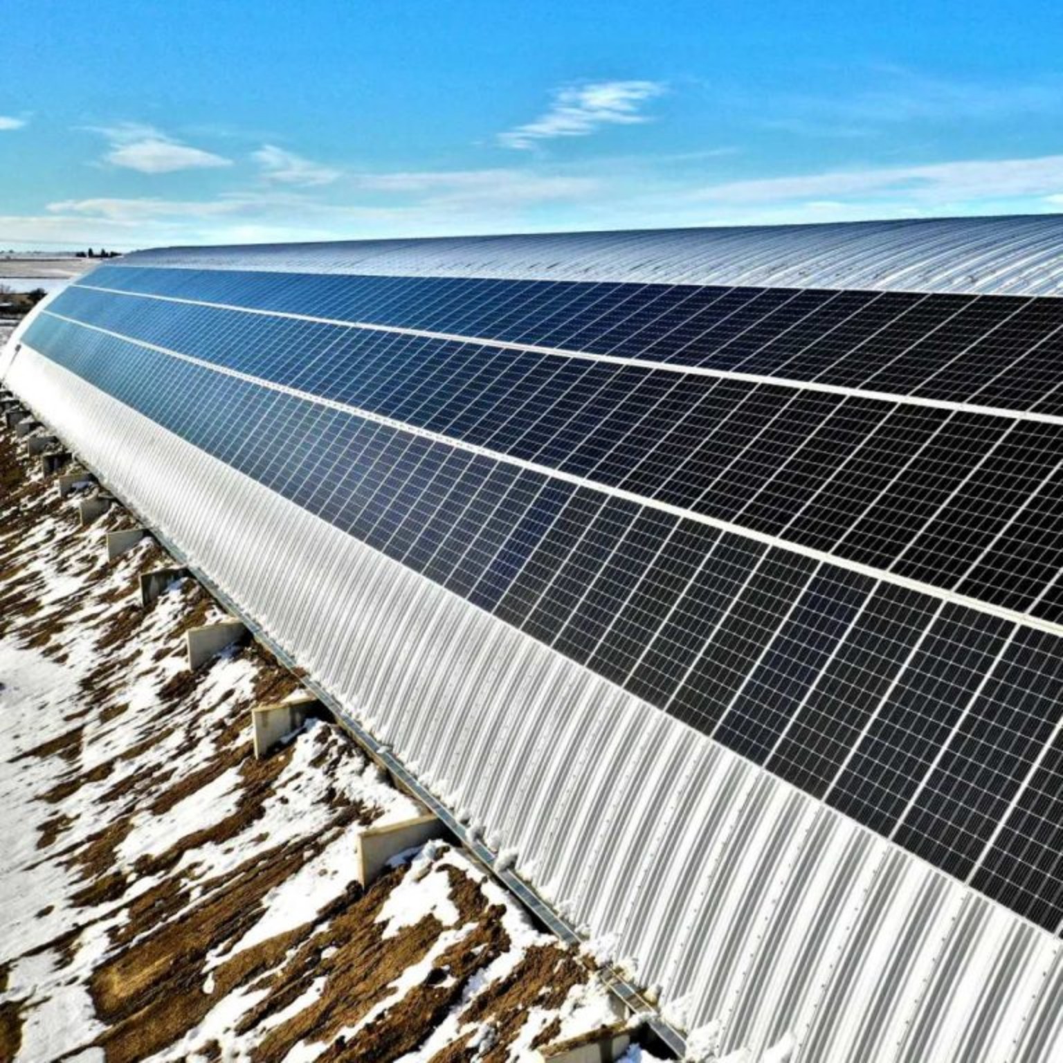 Cubierta de una instalación frigorífica con generación solar fotovoltaica